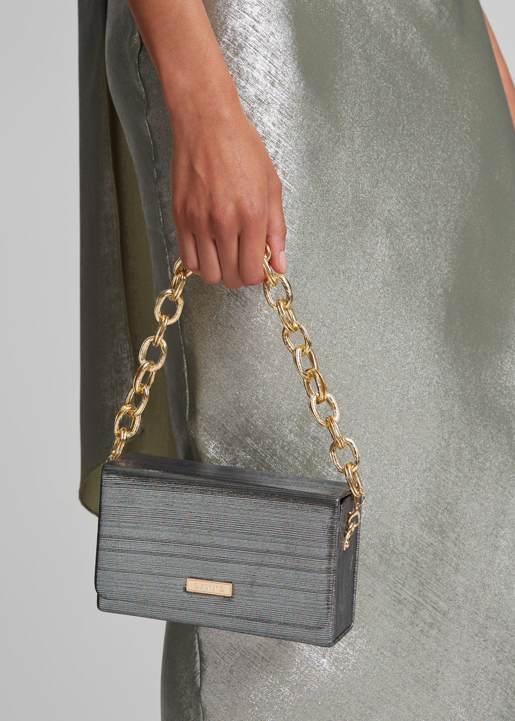 Μεταλλιζέ clutch τσαντάκι με αλυσίδα