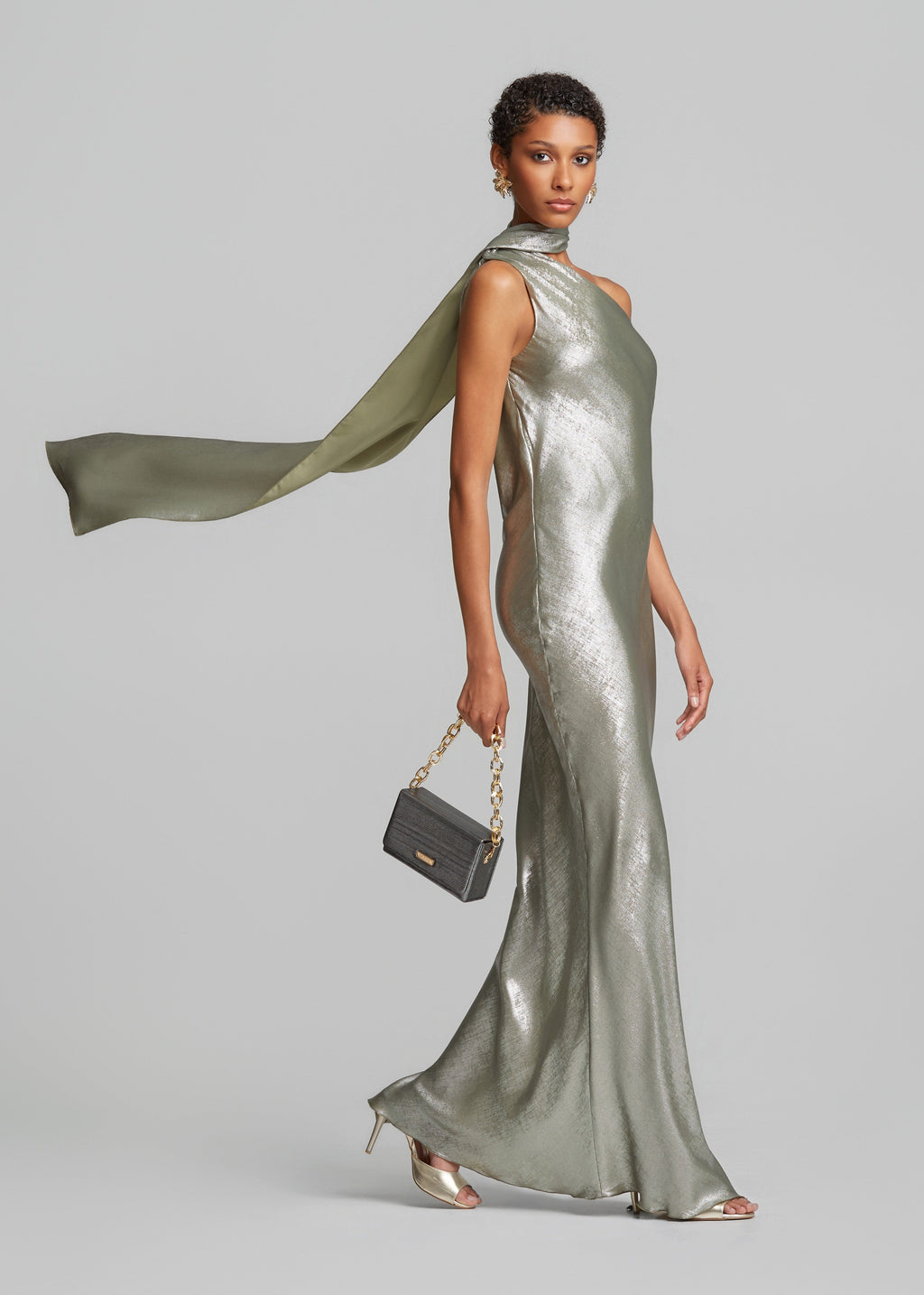 Μάξι μεταλλιζέ φόρεμα μ έναν ώμο